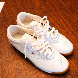 Womens reebok classic